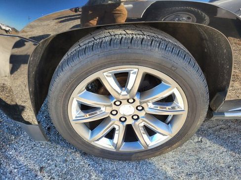 Used 2015 Chevrolet Tahoe LTZ image 8