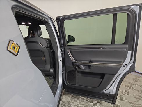 Used 2024 Rivian R1S Adventure AWD/4WD image 19