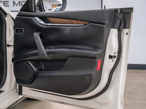 Used 2018 Maserati Ghibli S image 60