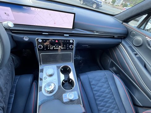 Used 2025 Genesis GV80 3.5T e-SC image 8