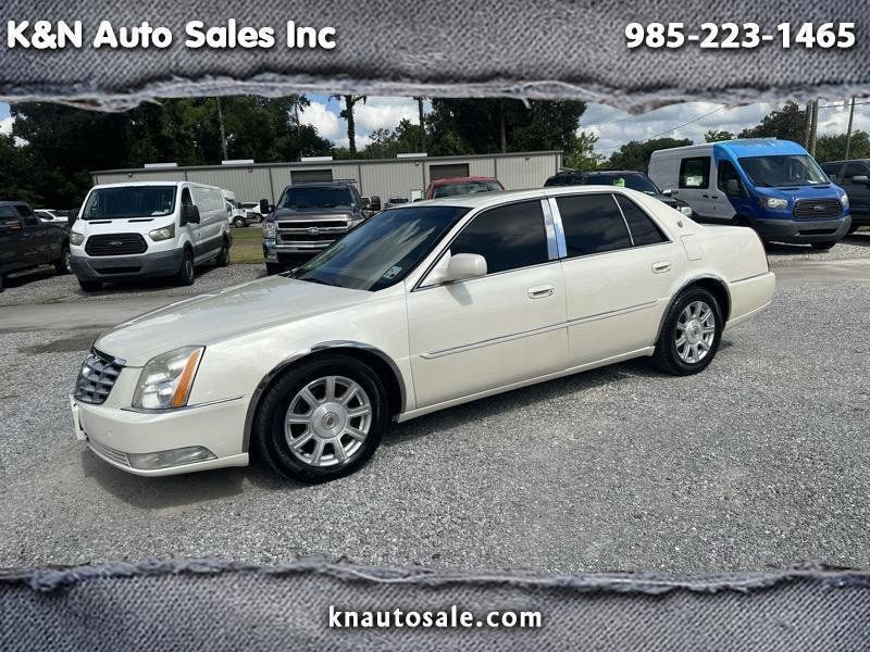 Used 2008 Cadillac DTS FWD image 1