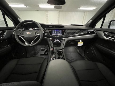 New 2025 Cadillac XT6 Premium Luxury w/ LPO, Floor Liner Package image 17
