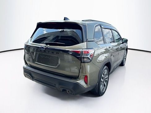 Used 2025 Subaru Forester Touring AWD/4WD image 5