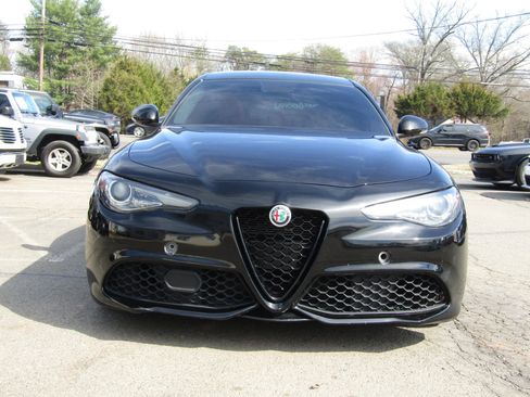 Used 2019 Alfa Romeo Giulia Sport Sedan 4D w/ Quick Order Package 22K Sport image 2