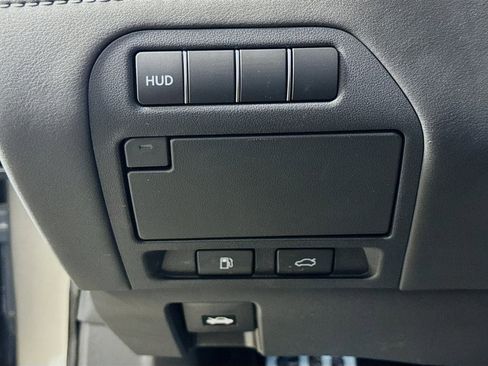 Used 2022 Lexus LS 500 F Sport image 11