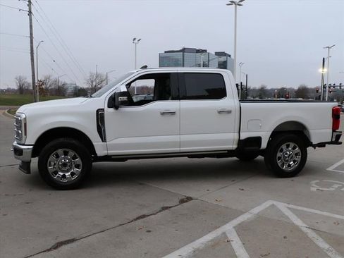 Used 2024 Ford F250 Lariat w/ Lariat Ultimate Package image 3