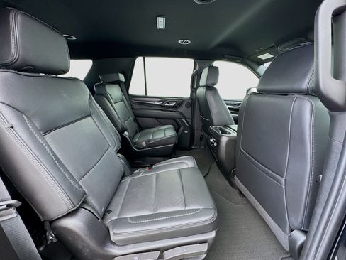 Used 2024 GMC Yukon Denali RWD image 19