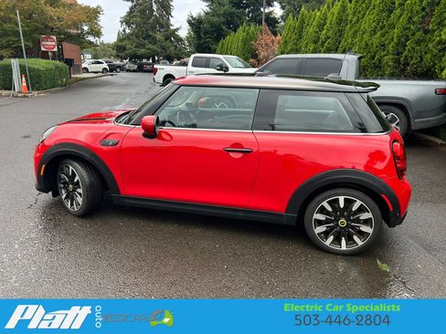 Used 2024 MINI Cooper SE FWD image 4