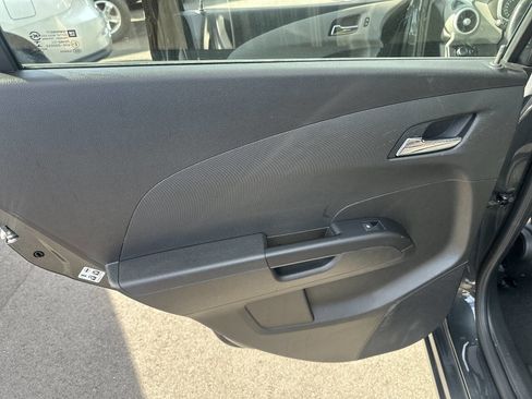 Used 2019 Chevrolet Sonic LT w/ Convenience Package image 18