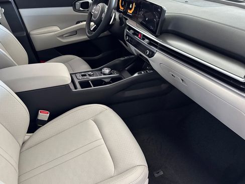New 2025 Kia Sorento EX image 14