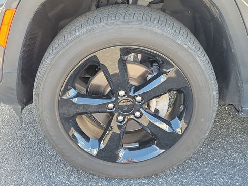 Used 2023 Jeep Grand Cherokee Altitude image 10