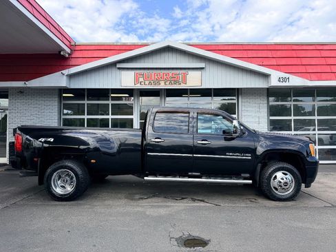 Used 2013 GMC Sierra 3500 Denali AWD/4WD image 2