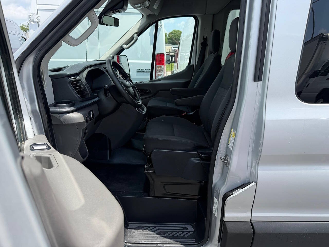 Used 2021 Ford Transit 350 XLT RWD image 18