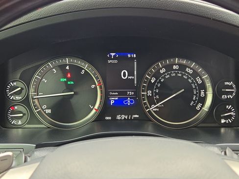 Used 2019 Lexus LX 570 4WD w/ Luxury Package image 20