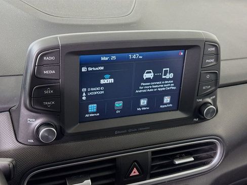 Certified 2021 Hyundai Kona Limited w/ Cargo Package FWD image 7
