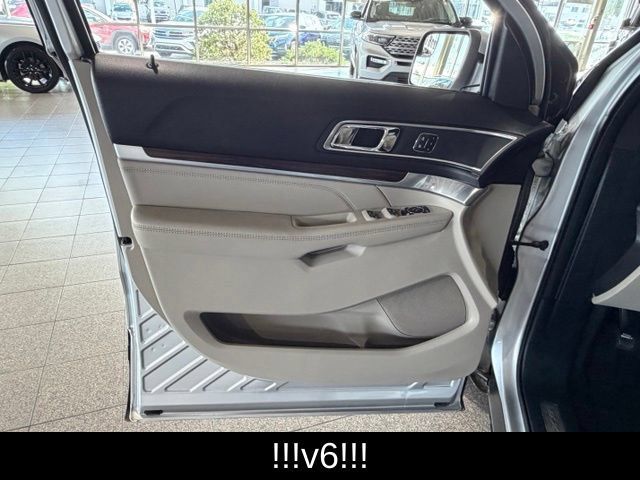 Used 2018 Ford Explorer Limited FWD image 22