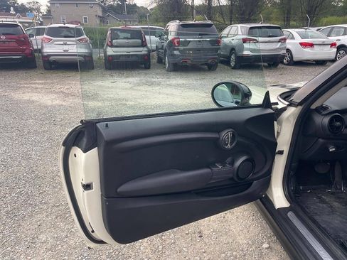 Used 2019 MINI Cooper 2-Door Hardtop FWD image 11