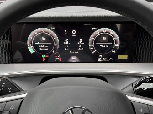 New 2026 Volkswagen Tiguan SE R-Line AWD/4WD image 16
