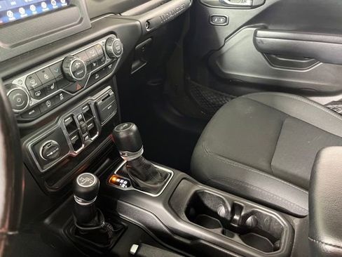 Used 2022 Jeep Wrangler Unlimited Sport AWD/4WD image 31