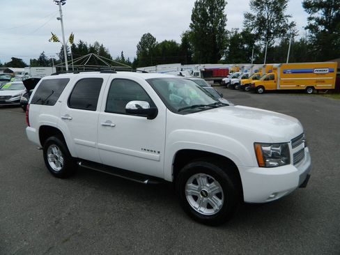Used 2007 Chevrolet Tahoe LT w/ LT Preferred Equipment Group AWD/4WD image 2