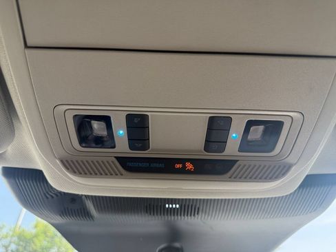 Used 2025 Ford Explorer Active RWD image 21