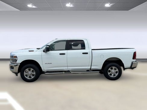 Used 2026 RAM 2500 Big Horn AWD/4WD image 2
