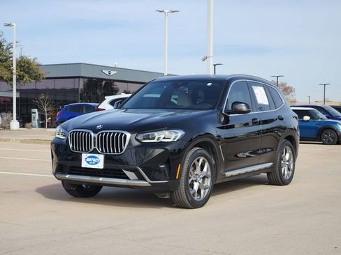 Used 2024 BMW X3 xDrive30i w/ Premium Package image 2
