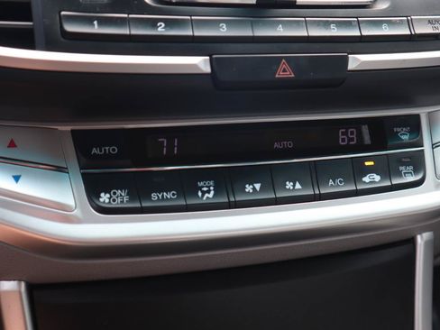 Used 2013 Honda Accord LX image 61