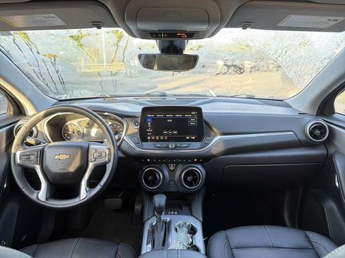 Used 2023 Chevrolet Blazer LT w/ Sound & Technology Package FWD image 26