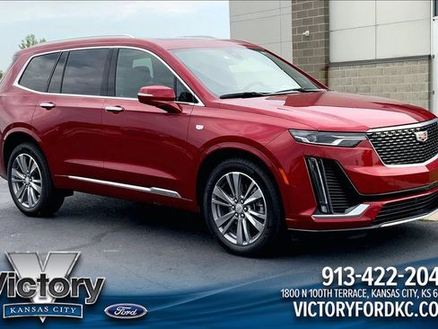 Used 2025 Cadillac XT6 Premium Luxury AWD/4WD image 1