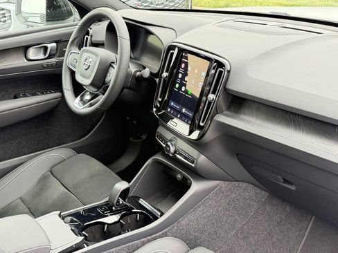 Certified 2023 Volvo C40 P8 Recharge Ultimate AWD/4WD image 16