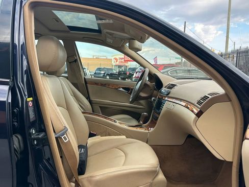 Used 2008 Mercedes-Benz E 350 4MATIC Sedan w/ Premium Pkg 1 image 9