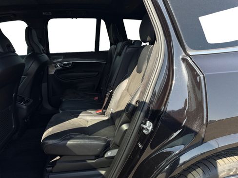 Used 2019 Volvo XC90 T6 R-Design w/ Advanced Package AWD/4WD image 16