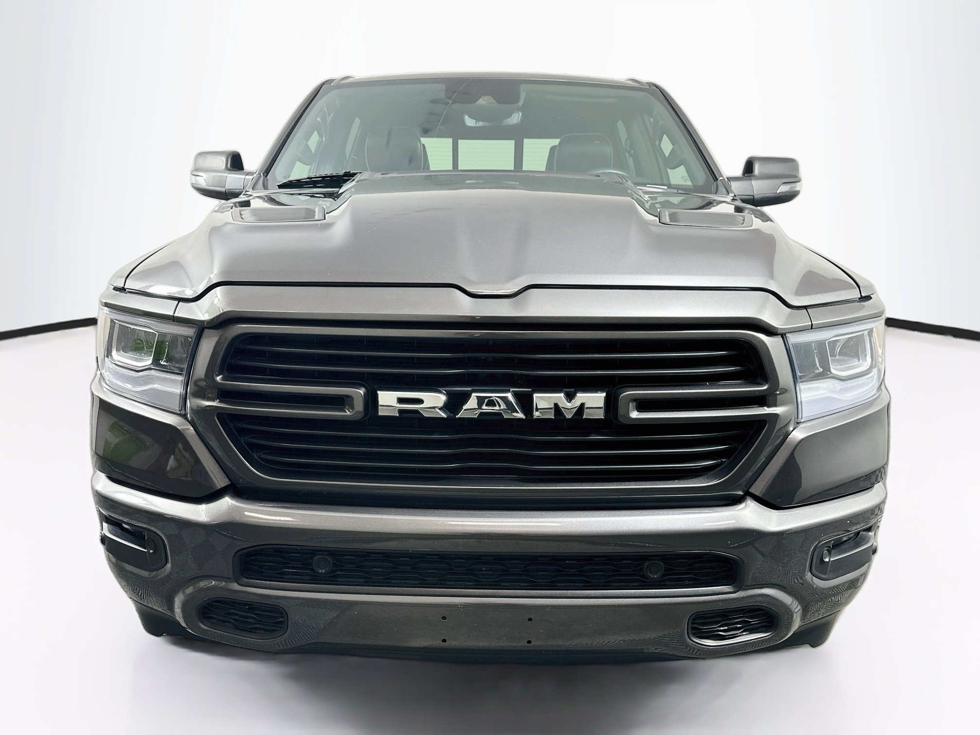 Used 2023 RAM 1500 Laramie AWD/4WD image 2