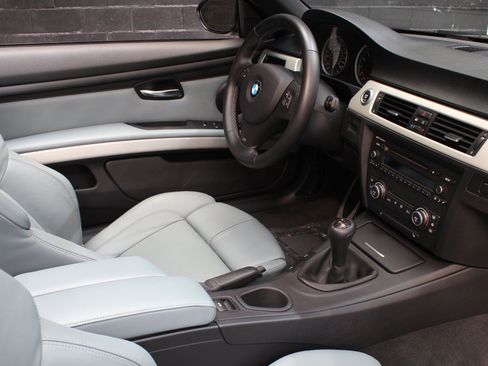 Used 2008 BMW M3 Convertible w/ Premium Pkg RWD image 40