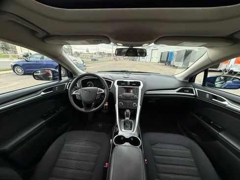 Used 2016 Ford Fusion SE image 13