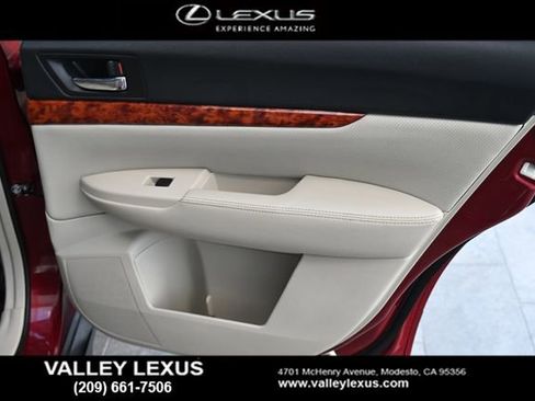 Used 2011 Subaru Outback 2.5i Limited image 19