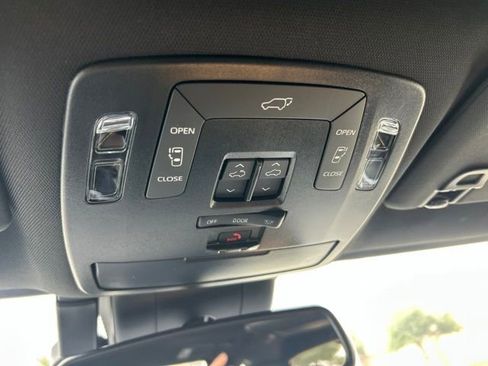 Used 2026 Toyota Sienna XLE Woodland Edition AWD/4WD image 30