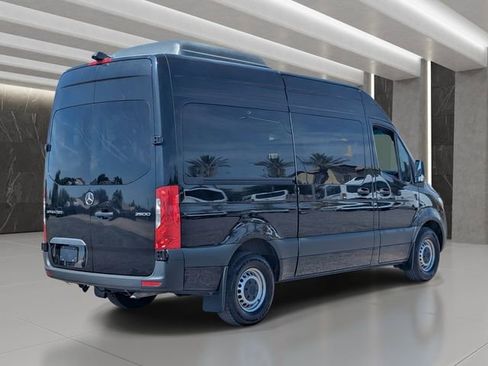 Used 2024 Mercedes-Benz Sprinter 2500 image 6