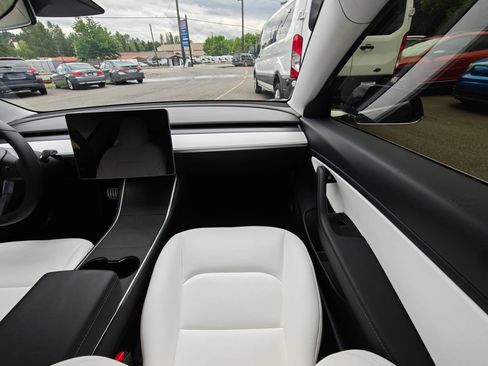 Used 2019 Tesla Model 3 Performance AWD/4WD image 25