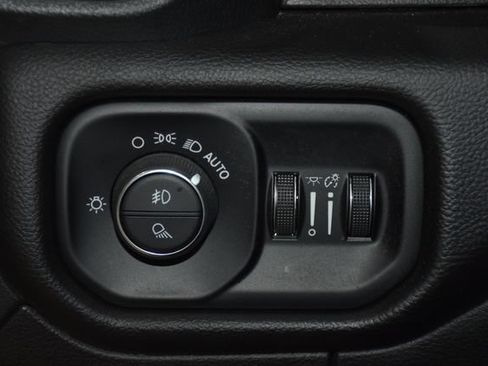 Used 2022 RAM 1500 Laramie w/ Sport Appearance Package AWD/4WD image 11