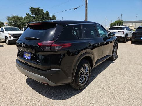 Used 2023 Nissan Rogue S AWD/4WD image 8