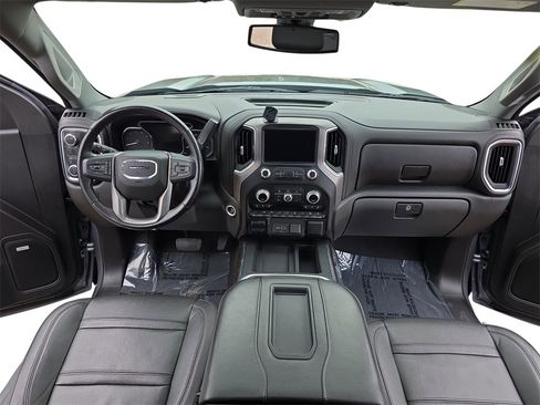 Used 2022 GMC Sierra 1500 Denali w/ Denali Premium Package image 9