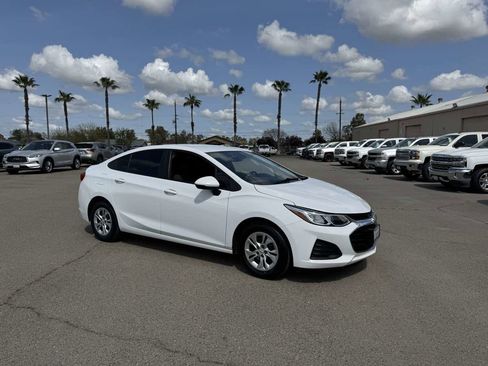 Used 2019 Chevrolet Cruze LS image 14