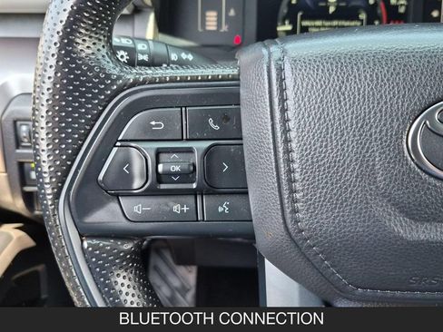 Used 2025 Toyota Tacoma SR5 AWD/4WD image 17