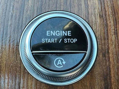 Used 2024 Mercedes-Benz C 300 4MATIC Sedan image 33