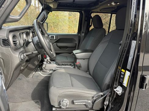 Used 2021 Jeep Wrangler Sport S image 11