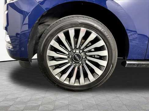 Used 2019 Lincoln Navigator Reserve AWD/4WD image 35