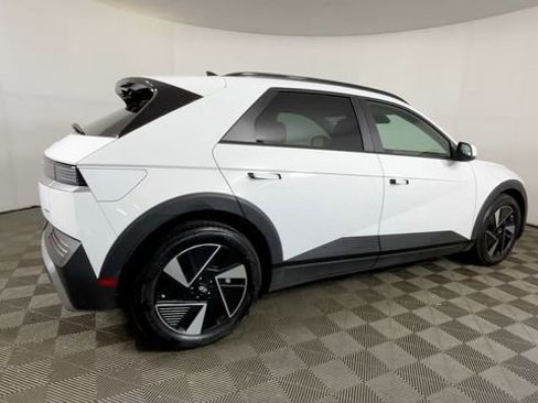 Used 2025 Hyundai Ioniq 5 SEL AWD/4WD image 4