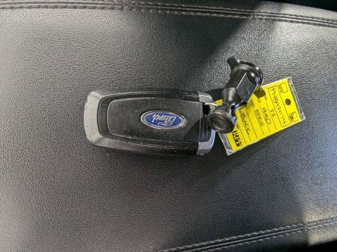 Used 2022 Ford Edge SE w/ Black Appearance Package AWD/4WD image 29